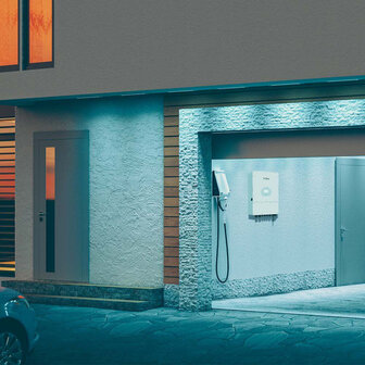 Inverter Fotovoltaico Deye Monofase Ibrido On-Grid/Off-Grid 3.6kW, Doppio MPPT, CEI 0-21, Schermo LCD Touch, WiFi e TA Inclusi, Garanzia 10 Anni IP65