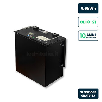 Batteria di Accumulo 9.6kWh al Litio-Ferro-Fosfato LiFePO4 BMS Integrato Incluse Staffe per Ancoraggio a Muro per Inverter Fotovoltaici CEI 0-21 48V 200Ah Garanzia 10 Anni